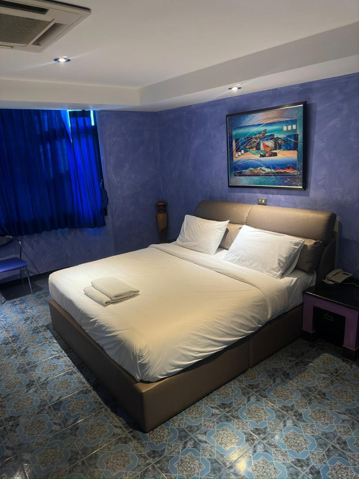 Koenig Hotel Pattaya Near Walking Street Dış mekan fotoğraf