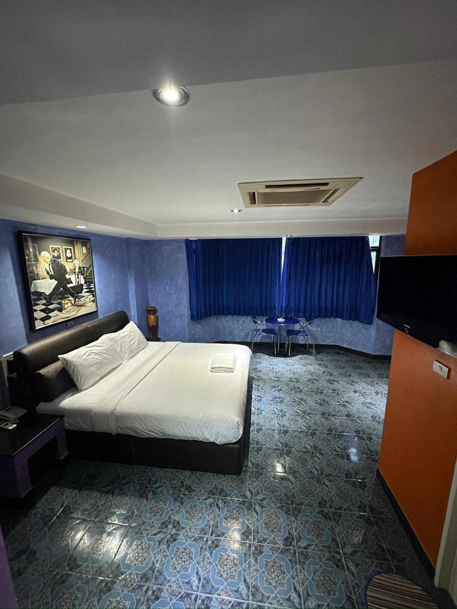 Koenig Hotel Pattaya Near Walking Street Dış mekan fotoğraf