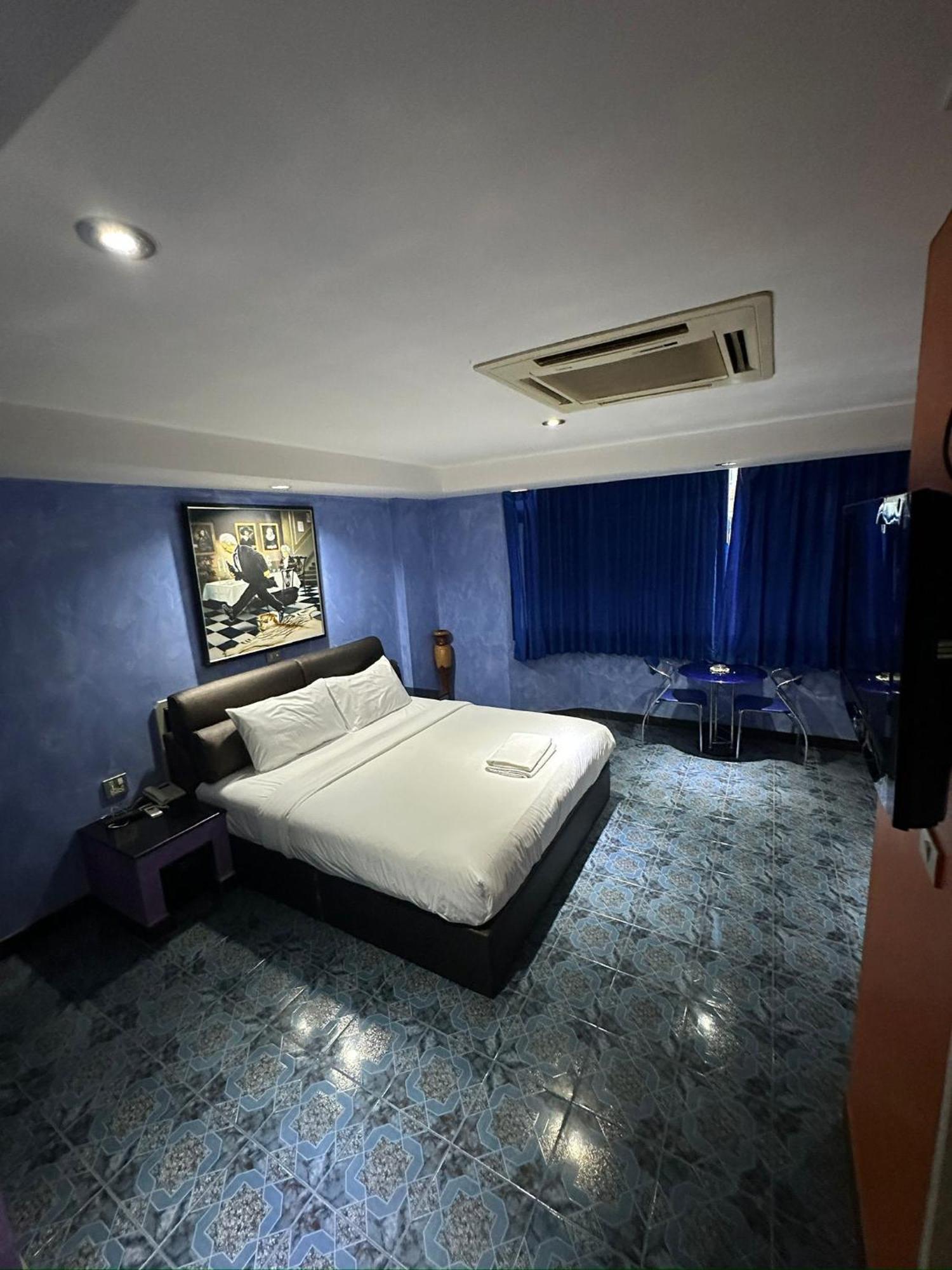Koenig Hotel Pattaya Near Walking Street Dış mekan fotoğraf